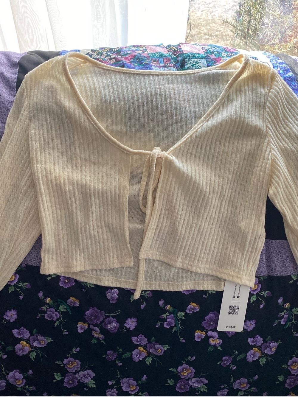 ROMWE Cream Ribbed Tie-Front Crop Top